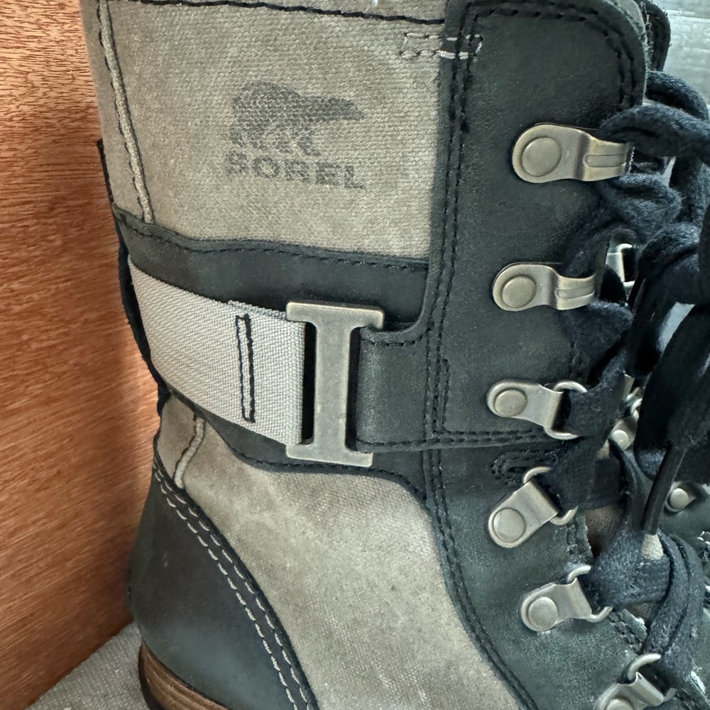 Sorel Ankle Boots in Black and Gray